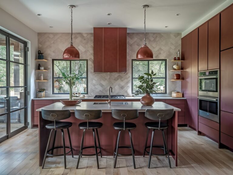 20 Colors That Go With Burgundy: Design, Walls, and Bedding